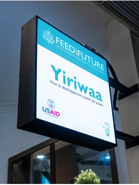 enseigne-drapeau-carre Enseigne Drapeau Carré