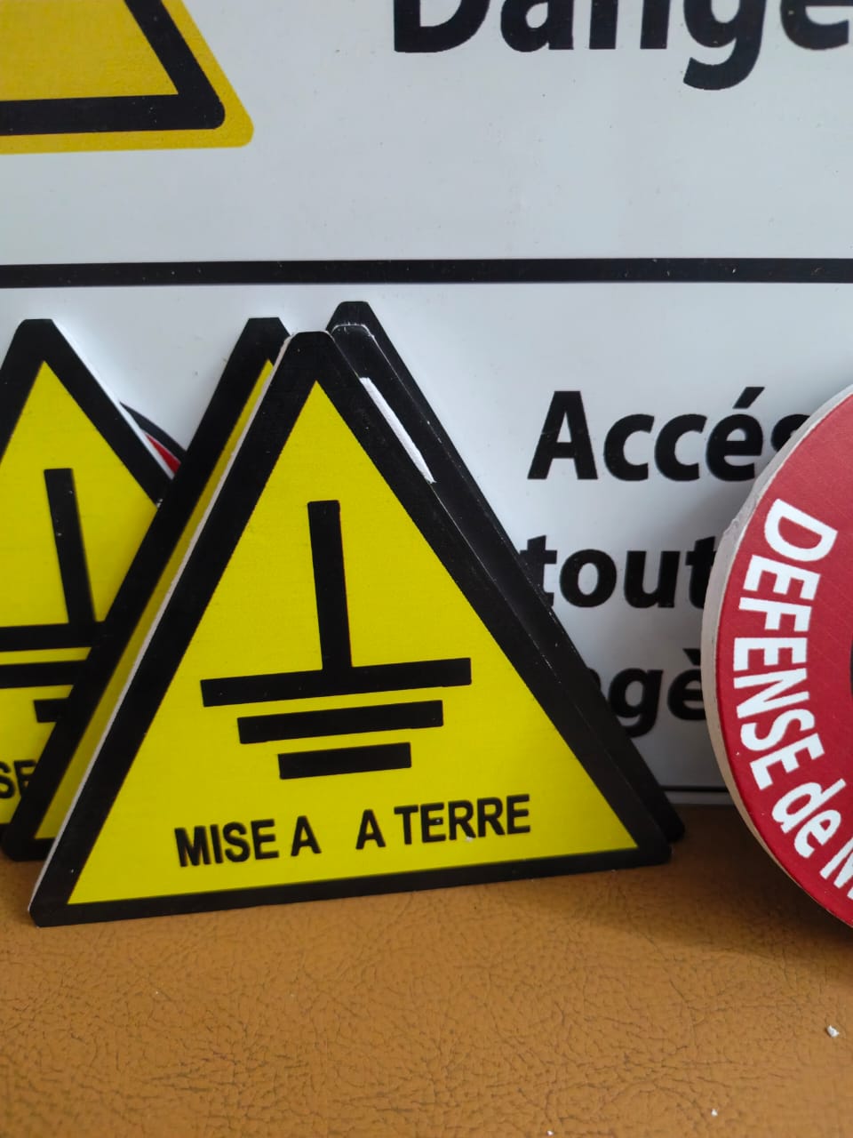 Panneaux de signalisation routière - Thiès